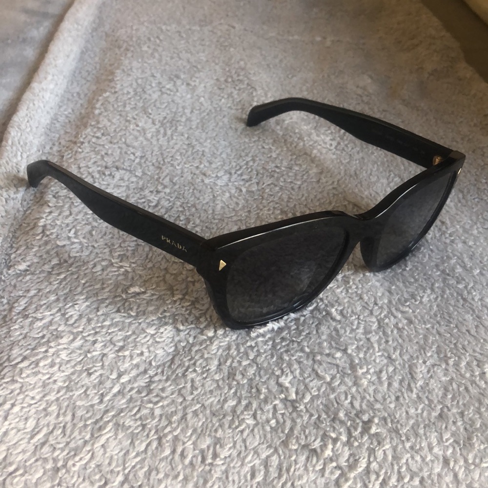 PRADA SUNGLASSES - Picture 2 of 4